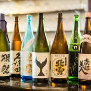 本格日本蕎麦にはやっぱり上質な日本酒がぴったり。店内では日本酒や焼酎など、料理に合うお酒を各種取り揃えています。また、沖縄の名産である泡盛も堪能することができます。