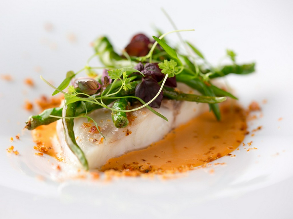 本日の魚介メニュー　～天然明石鯛～