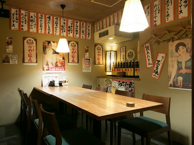 地酒もカクテルもリーズナブルな価格で、ちょい飲みにピッタリ！