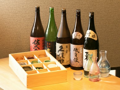 日本各地から選ばれた日本酒が充実したラインナップ