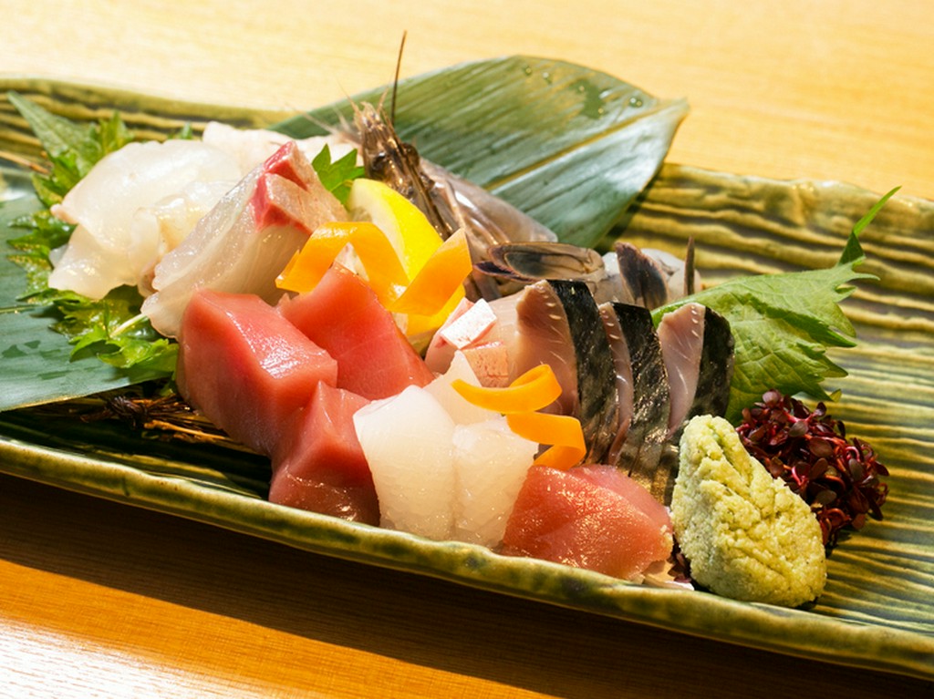 鮮度抜群！　お店自慢の逸品『刺盛　七種』