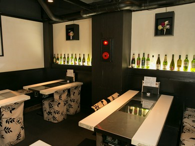 肉料理と相性の良いワインが、赤・白・泡と充実