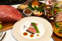 ギリシャ料理を中心にしたエピカリスの新しいスタイルのお料理
和歌山、関西でも数少ない創作ギリシャ料理を存分に味わっていただけます！！
見た目にも鮮やかな前菜からデザートまでお楽しみください