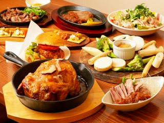 十三駅より徒歩3分。飲み放題付コース3500円から。