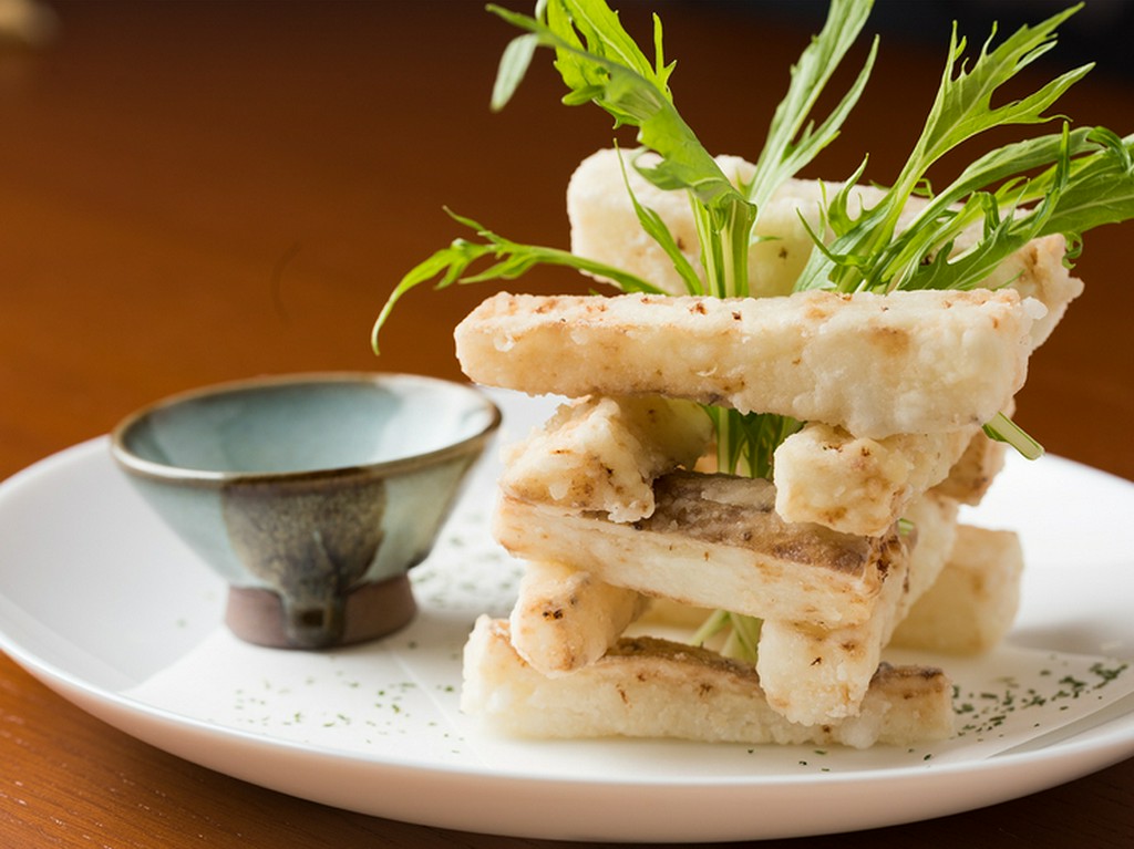 なにこれカワイイ！ サクッとネットリ食感の『フライド山芋』