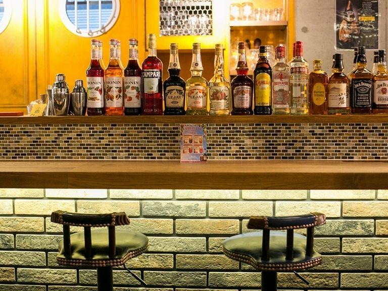 カウンターで気軽に、イタリアンバルの味わいを楽しむひととき
