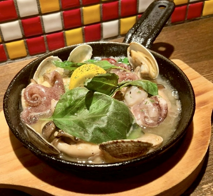 『丸ごと赤海老のガーリックソテー』