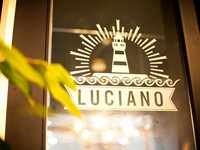 料理のこだわりがふんだんに詰まった2時間飲み放題が付いた特別メニューです。大人数も考慮しております