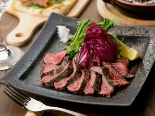 希少なランプ肉を味わう『上州牛熟成肉グリルステーキ』