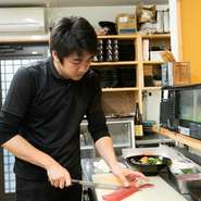 おいしい料理をご提供するのはもちろんですが、最近ではSNSに投稿される方も多いので、写真を撮って楽しんでいただけるような盛り付けや第一印象も大切にしています。