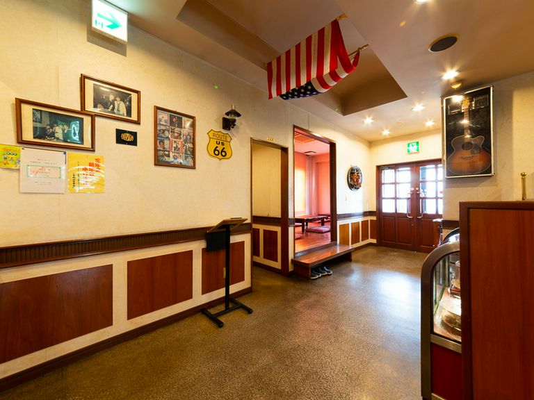 気心知れた仲間とワイワイ!パーティルームも完備された店内