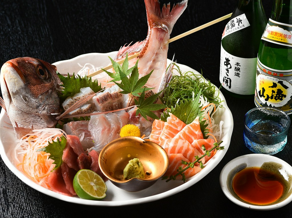 その日に一番のおすすめを盛り合わせ『特選！本日の刺し盛』