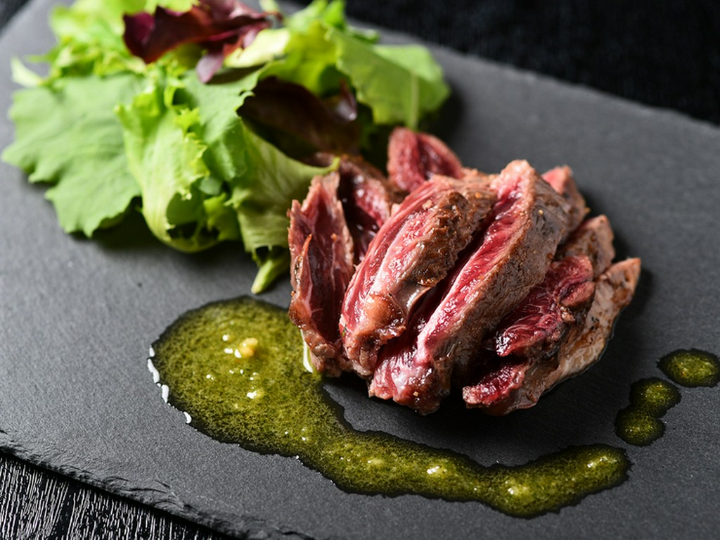 まるで牛肉のようなジューシーさ『まぐろのほっぺ』