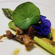 19:30までのご入店限定です。
アレルギーのある方は事前にお伝えください。
ノンアルコールペアリング、ハーフペアリングご希望の方はお知らせください