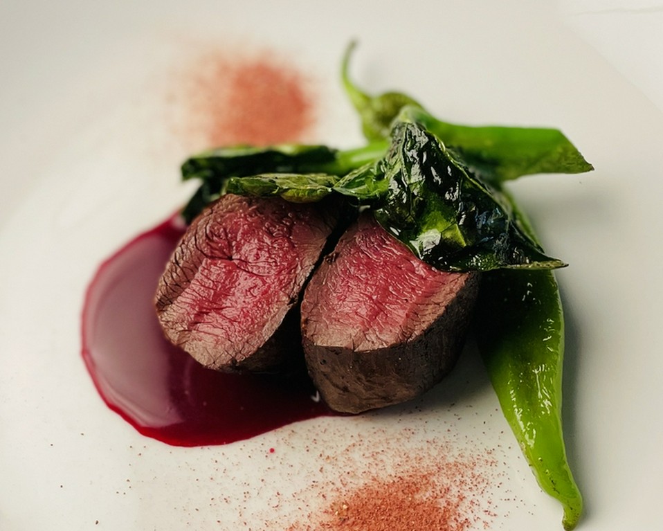 大切なあの人と。思い出に残るひととき。一期一会。お客様と醸す美食と空間のマリアージュ