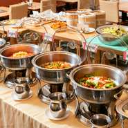 ★休日(土日祝)【大人】1,550円(税込)
・料理20種類以上
・フルーツ
・デザート
・ドリンクバー