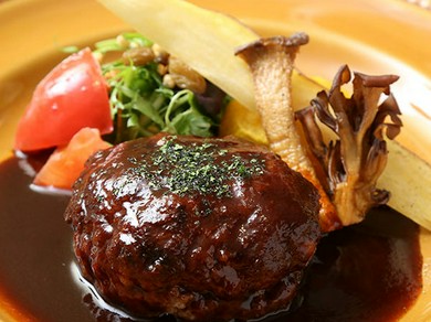 大人のハンバーグ ＜特製デミグラスソース＞