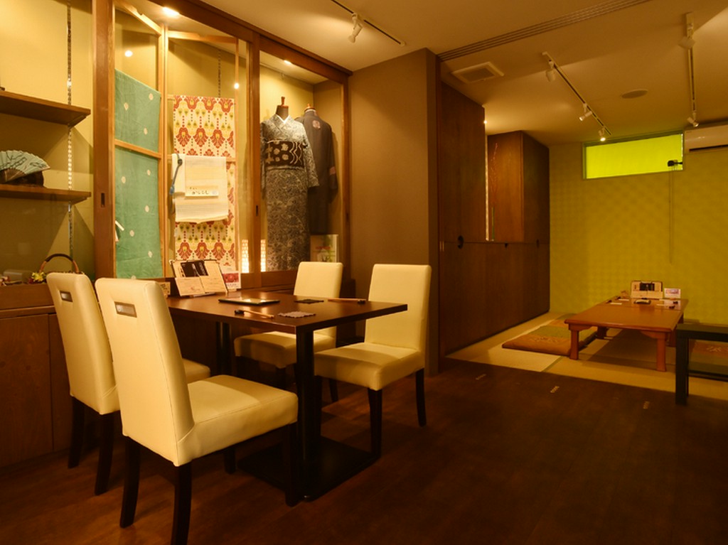 日頃の喧騒を忘れて、くつろぎの時間を過ごせる店