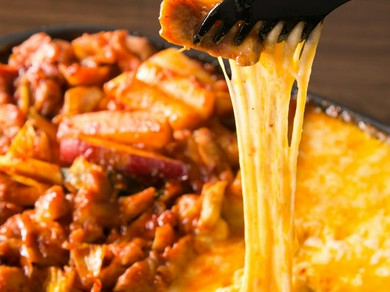 名物！チーズダッカルビ