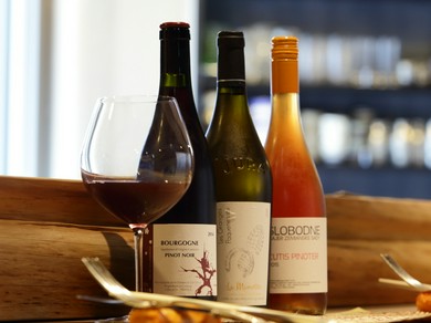 ワインはもちろん『ヴァン・ナチュール（自然派ワイン）』