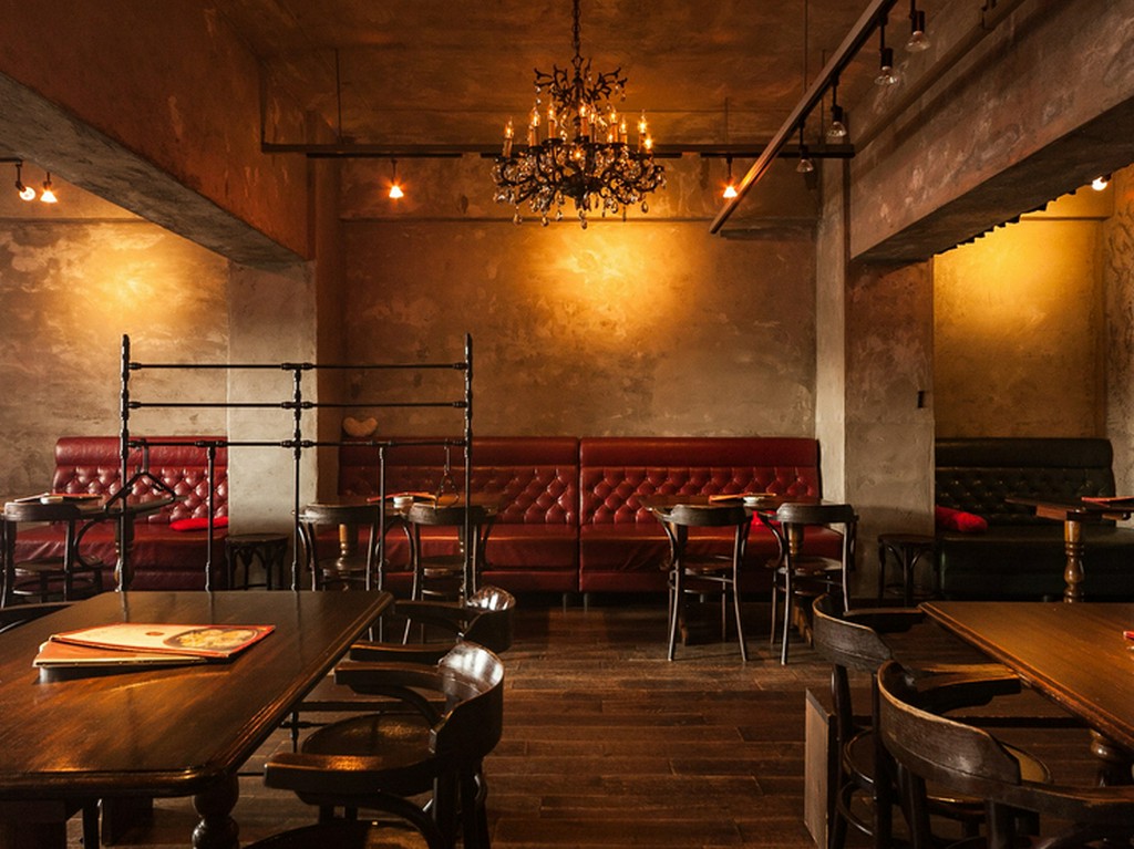 どのアングルからも絵になる、アンティーク空間