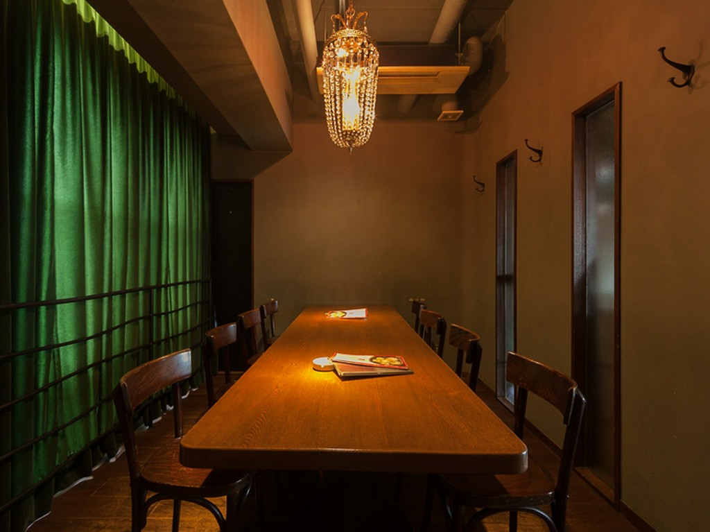 8名さまで利用可能な2室は、つなげると最大20名で利用可能