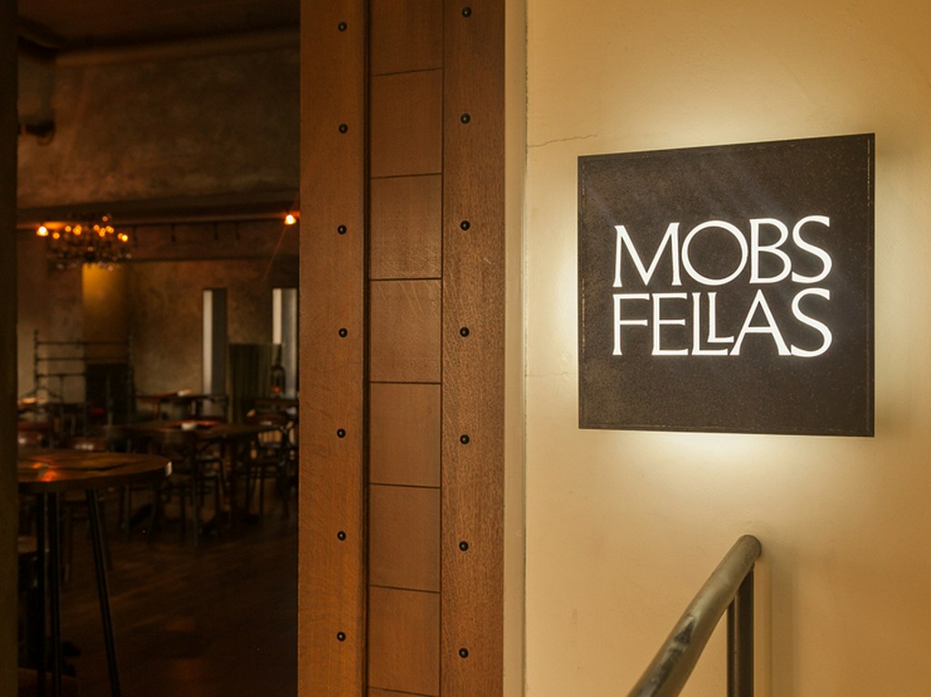 貸切なら最大100名さままで、結婚式二次会パーティーなどに