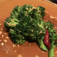 ちょっと食べたい時にぴったりのつまみ。必ずオーダーされる方もいるほどハマる味。