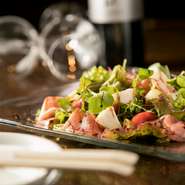 ◎3営業日前までの予約のみ受け付けております。当日の人数変更、キャンセルはできません。
◎こちらのプランは4名様～20名様までご利用頂けます。10名様以上でのご利用は1週間前までにご予約下さい。
◎コースの中にパエリアを含むことも可能です。その際は必ず予約時にお電話にてお知らせ下さい。当日の対応はできません。
◎食品アレルギーなどがある場合は、できる限り対応いたします。ご相談下さい。