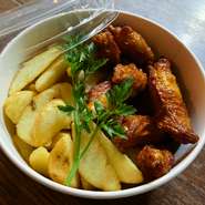 バッファローウイングチキン&フライドポテト