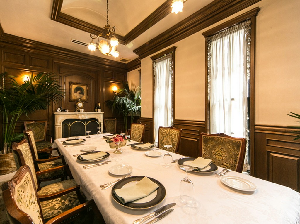 特別な日のお祝いに相応しい、洗練されたエレガントさ