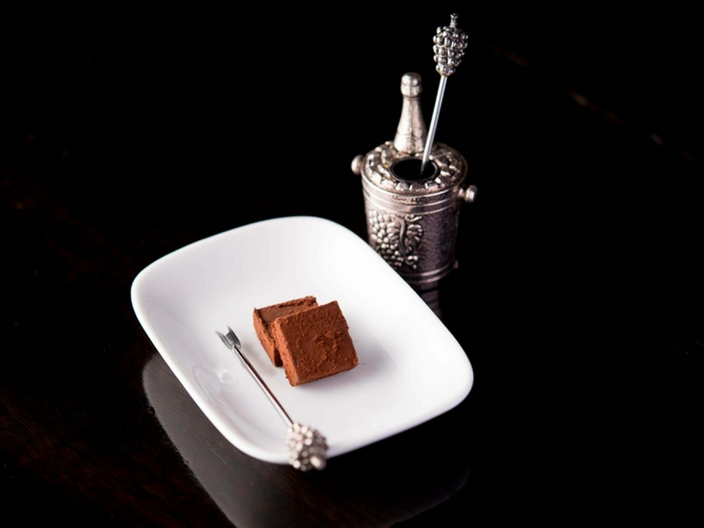 大切な女性をエスコートして訪れたい本物のオーセンティックバー