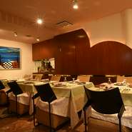 夫婦で訪問、その後子供連れ、孫を連れてと三世代で来店する常連の来客も多い【ルルソンキボア】。七五三のお祝い、合格祝い、就職祝い、還暦のお祝い、顔合わせ等家族の大切なイベントの食事にぴったりです。