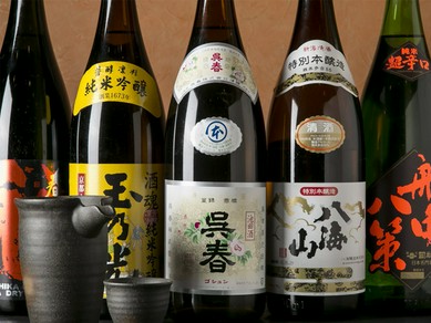 季節感に満ちた料理を、豊富に揃ったお酒と共に