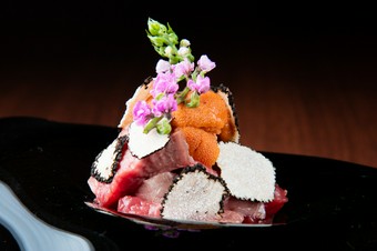 幻の和牛といわれる尾崎牛を使った『厳選　尾崎牛　特上ユッケ』