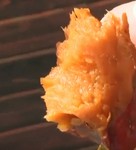 糖度４０度以上という南九州産の「紅はるか」を缶に入れて自動販売機で販売中!!
蜜があふれる♪ 熟成焼き芋を是非、お試しください♪

※１９０グラム入りで５００円(税込)