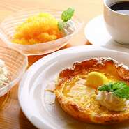 帯屋町を眺めながら話に花を咲かせられる【モルトリエト】で、ご友人・ご同僚と話に花を咲かせてみませんか？　美味しい料理にお酒、デザートには手作りのシャーベットもオススメです。