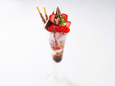 色とりどりのスイーツを食べながら会話も弾み思い出も色鮮やかに