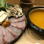 ウニのスープにぶりをしゃぶしゃぶ。〆の雑炊が絶品です。