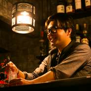 お客様との会話を大切に、心から楽しんで盛り上がれる空間づくり