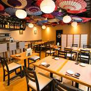 会社帰りやデートにゆったりした店内でお過ごしください。
障子のパーティションで仕切る半個室もご用意できますのでお気軽にお問い合わせください。