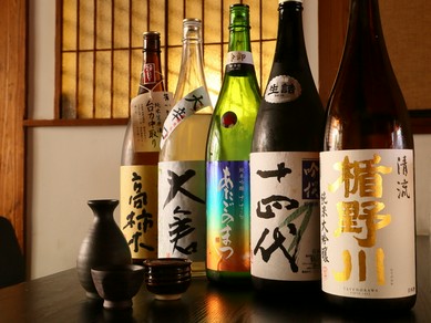 店主選りすぐりの純米酒を中心に、こだわりの焼酎や梅酒も充実