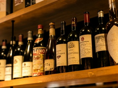 現地で樽詰めされた、イタリア・フランス産“樽生ワイン”が充実