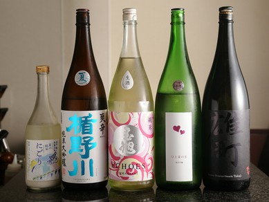 純米酒に特化して揃えられた、良質な日本酒をどうぞ