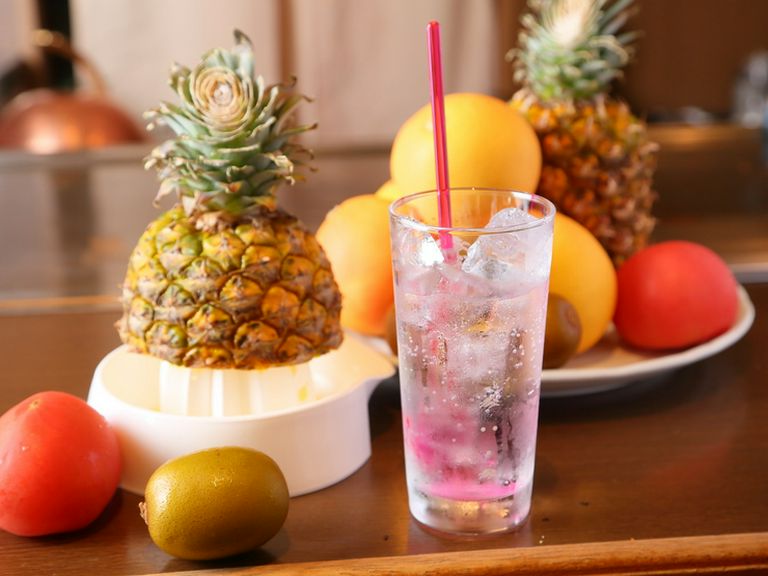 気軽に楽しめるグラスワインや、「パインチューハイ」のご用意も