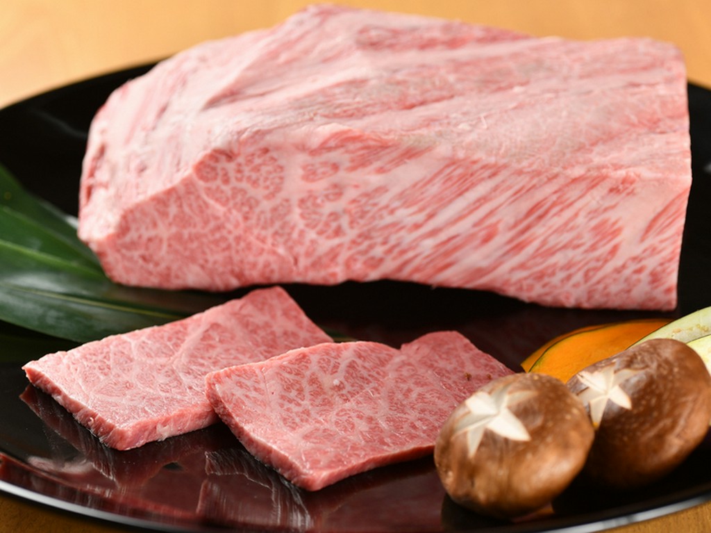 肉の魅力を伝えてくれる『ザブトン』