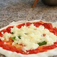 会話弾ませるワインと自家製カクテル