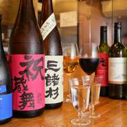 コースの内容や料金は応相談。おすすめメニューには日本酒やワインも並び、料理を楽しむ幅が広がりそう。