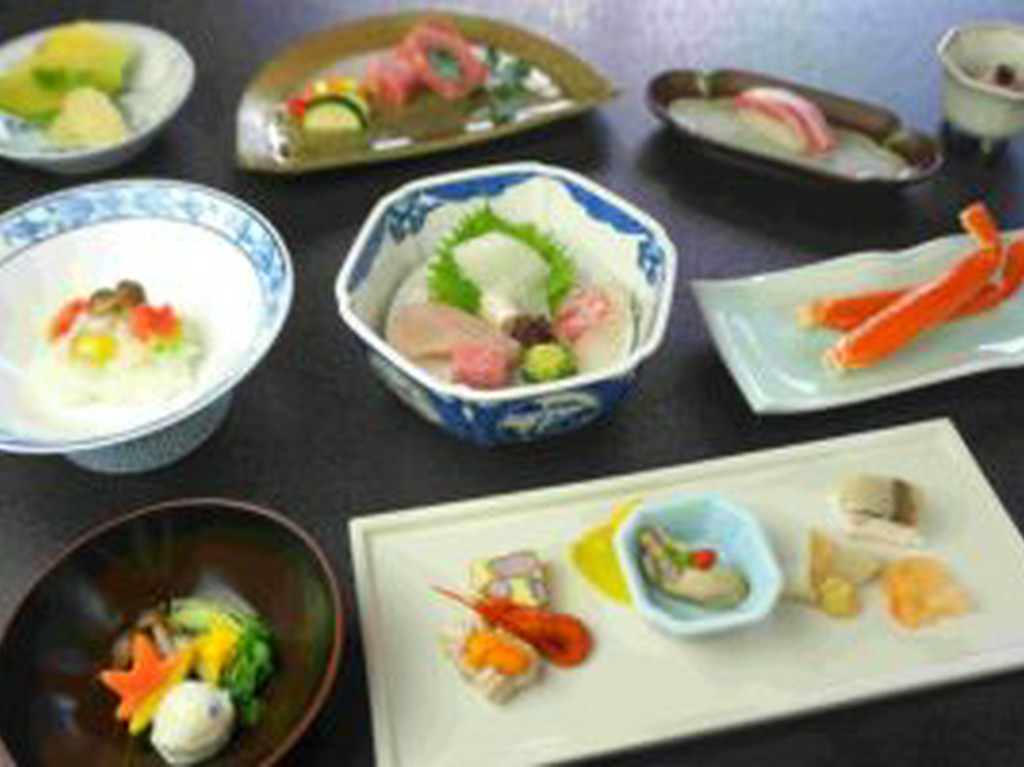 土佐会席料理(師走会席) [夜]12,650円～ （税金、サービス料、個室料を含む）