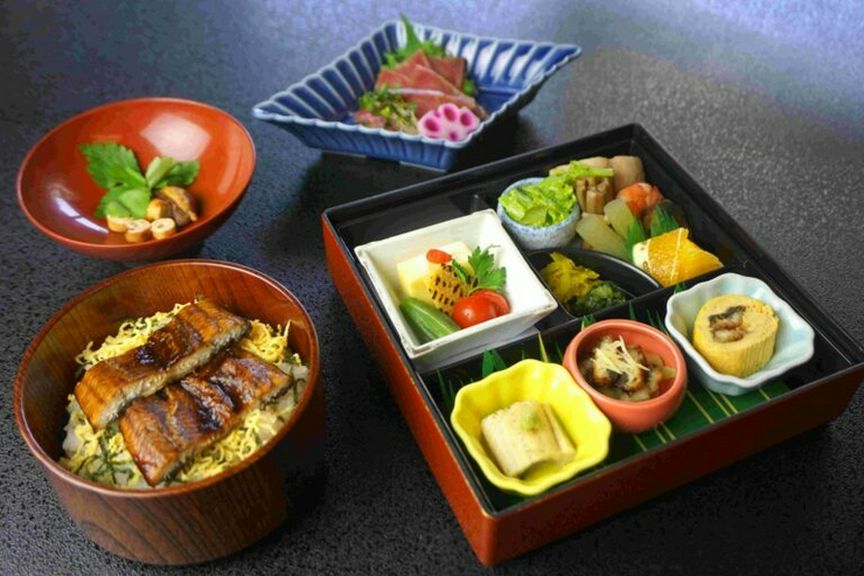 [7月1日〜8月末頃のご提供] お昼限定!! 季節の御膳 鰻上膳（まんじょうぜん）